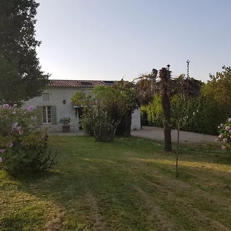 Dom wakacyjny Charmante Avec Piscine Proche De St-emilion Pellegrue