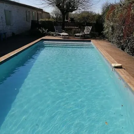 Dom wakacyjny Charmante Avec Piscine Proche De St-emilion *